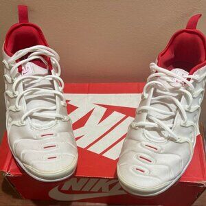Men Nike Air Vapor Max Plus White/Red  Size 10